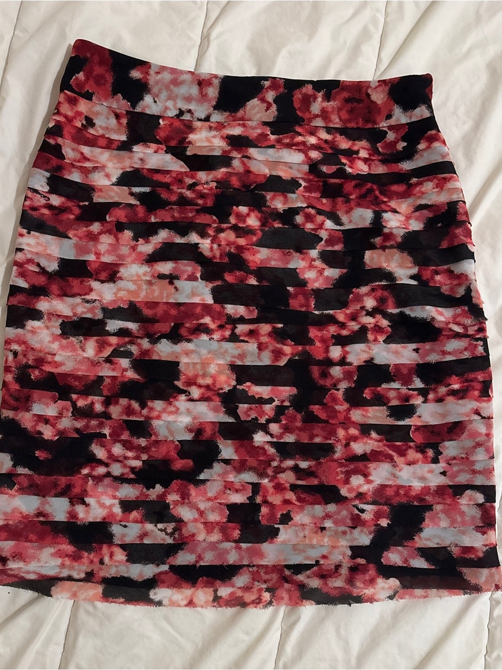 White House Black Market pink black abstract floral print tiered pencil skirt